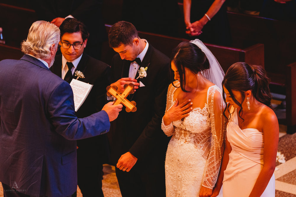 STUNNING ALBANIAN CHICAGO WEDDING FOUNTAIN BLUE