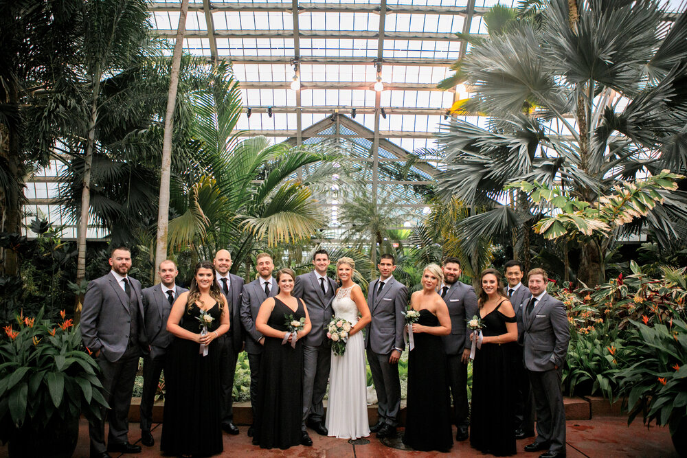 Photo Garfield park conservatory greenhouse loft chicago wedding photographer