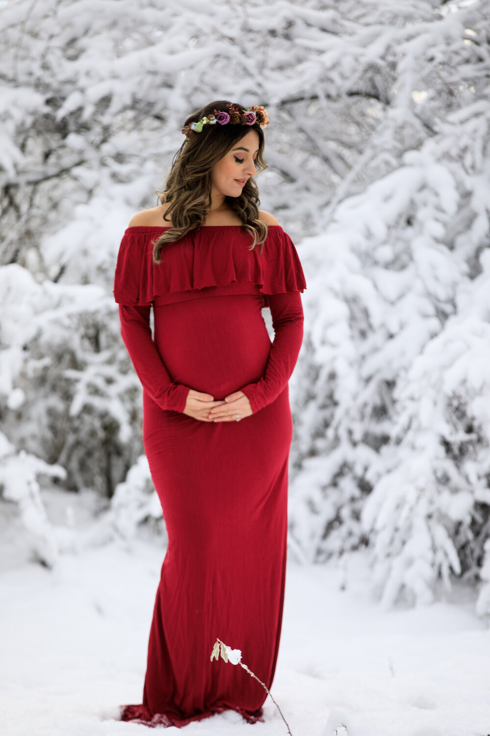 photo-3red-dress-winter-maternity-pose-ideas-chicago-maternity-photographer-session.jpg