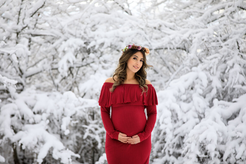 photo-4red-dress-winter-maternity-pose-ideas-chicago-maternity-photographer-session.jpg