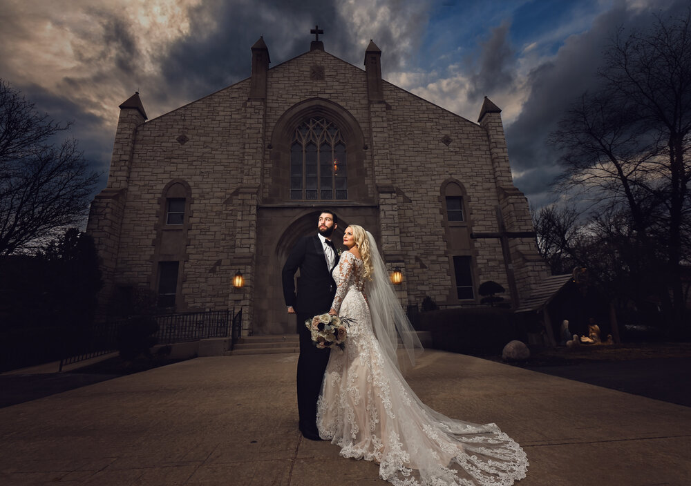 St-Daniels-church-chicago-ruffled-feathers-lemont-il-blonde-bride-wedding-photographyhollyandjohnlarge.jpg