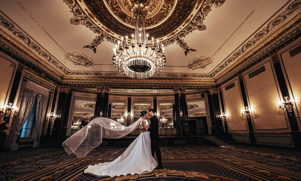 Palmer-house-hilton-chicago-wedding-photo-ideas-inspiration-laguna-lofts-photographerPOST-13.jpg