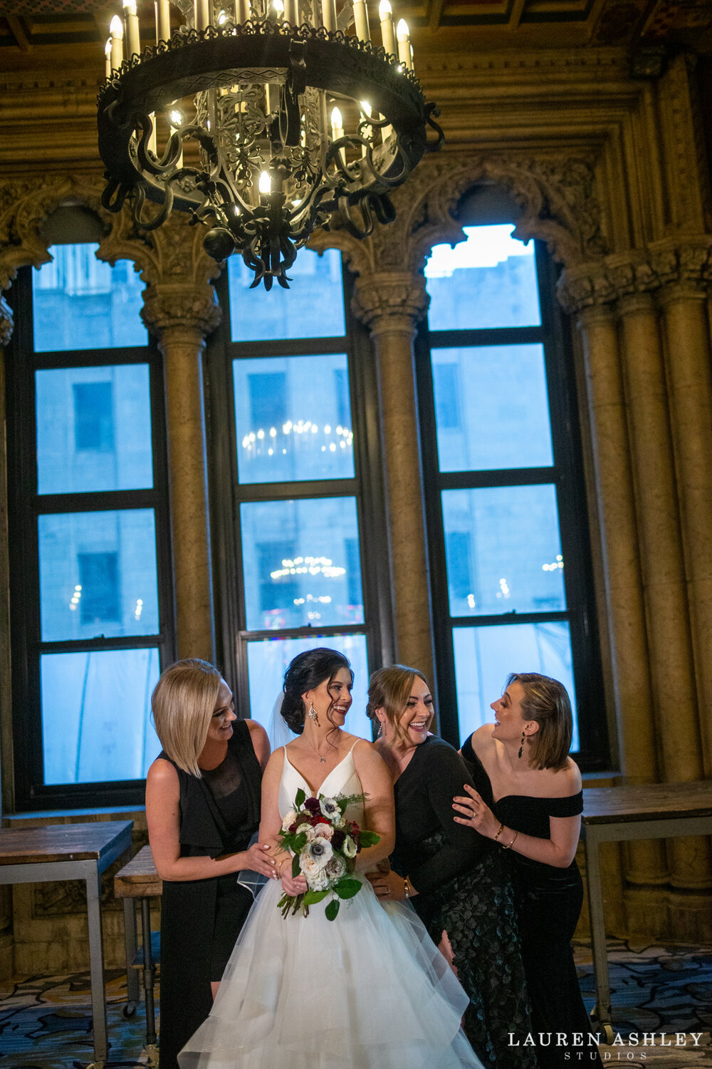 intercontinental-chicago-high-end-michigan-ave-magnificent-mile-wedding-chicago-wedding-photography-93.jpg