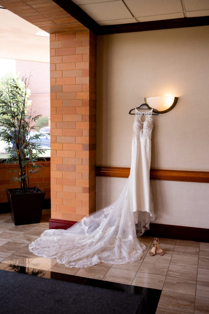 Chicago Wedding Photographer Lauren Ashley Studios Marriott Northwest