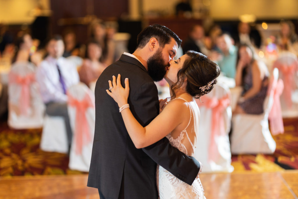 Chicago Wedding Photographer Lauren Ashley Studios Marriott Northwest