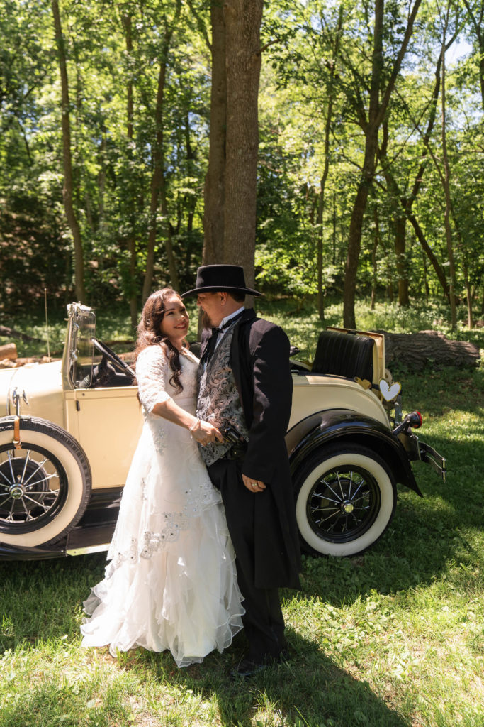 Adoring DIY Iowa Wedding at Cooper’s Cove At Heritage Park