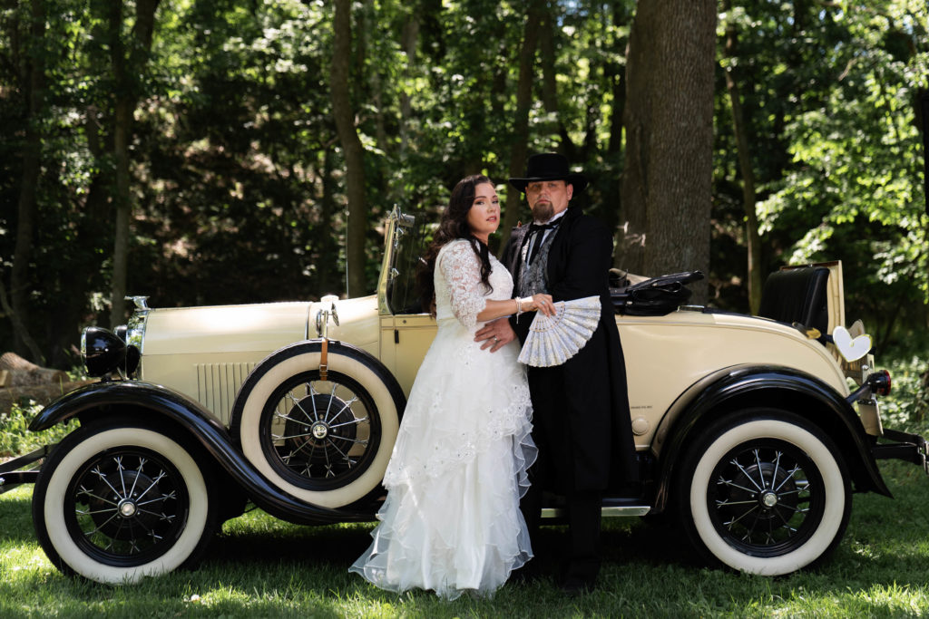 Adoring DIY Iowa Wedding at Cooper’s Cove At Heritage Park