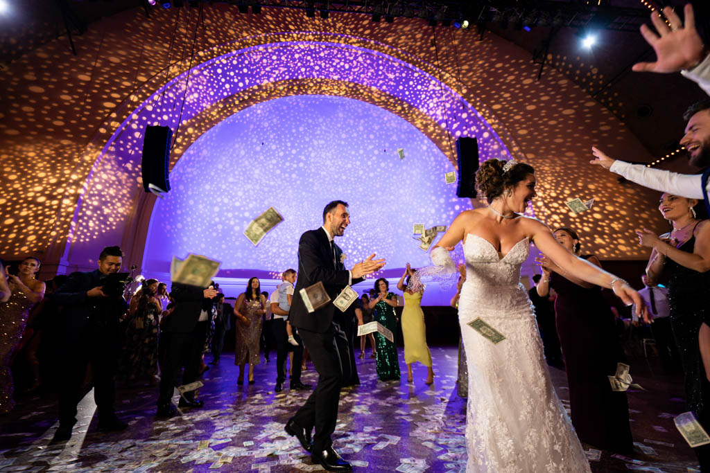 Extravagant Wedding at the AON Grand Ballroom