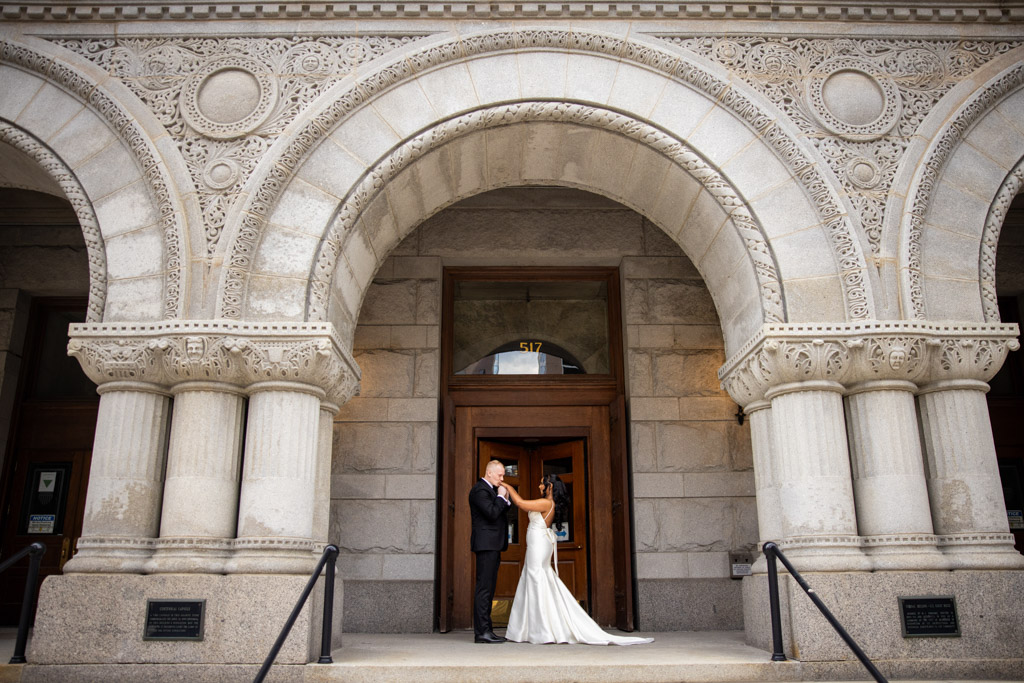 Milwaukee Art Mueseum Wedding Lauren Ashley Studios