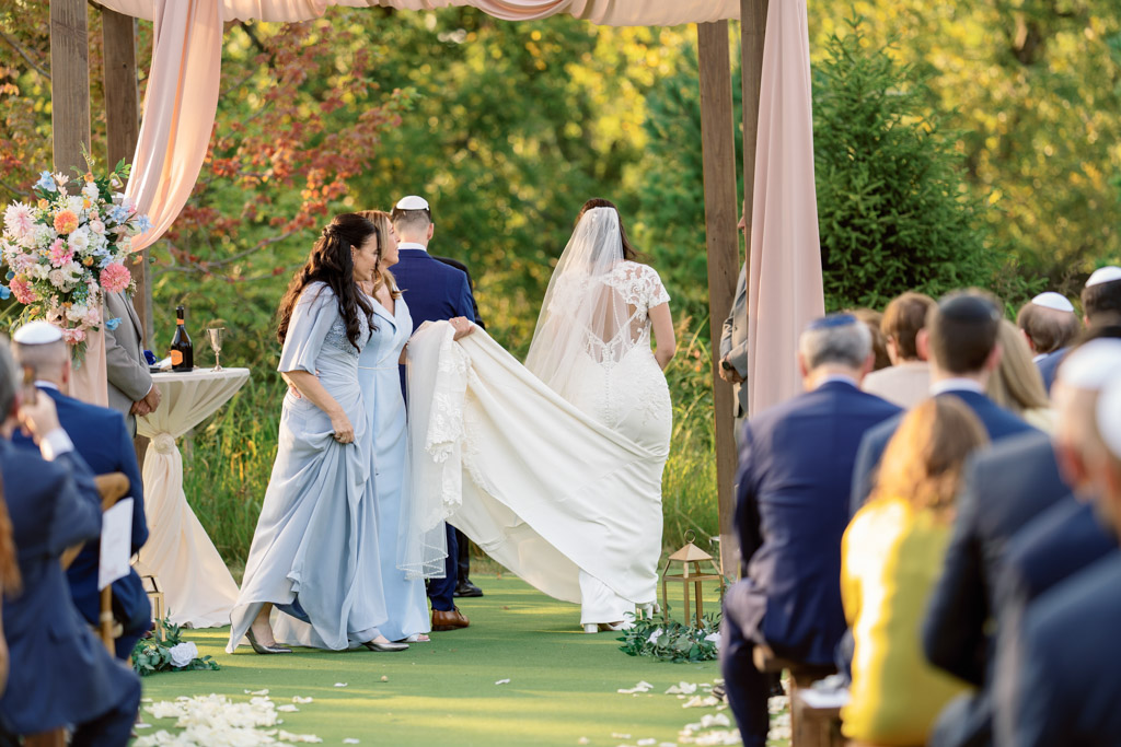 Lauren Ashley Studios Timber Point Wedding