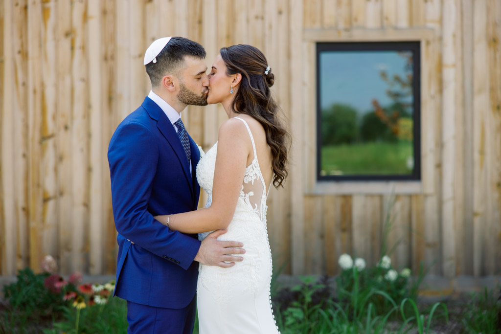 Lauren Ashley Studios Timber Point Wedding