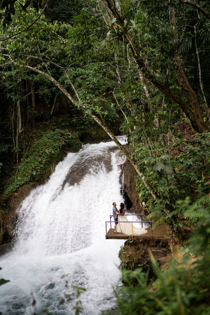 What You Need to Know Before Booking a Luxury Wedding Photographer for Your Destination Wedding
