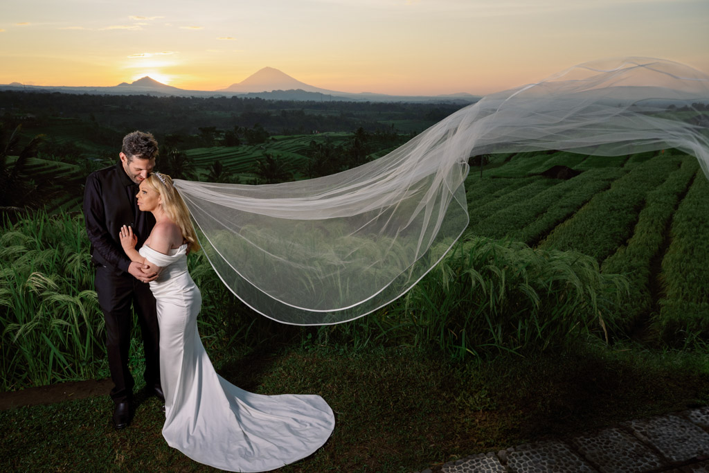 What You Need to Know Before Booking a Luxury Wedding Photographer for Your Destination Wedding