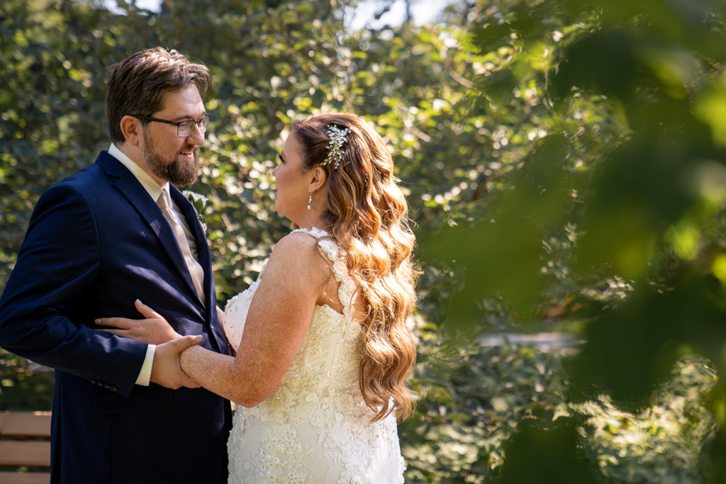 Should You Do a First Look on Your Wedding Day? A Photographer’s Perspective